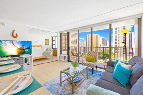 City & Ocean View Near Waikiki Beach with Parking